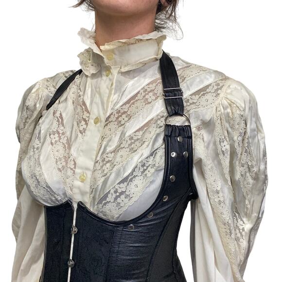 Faux Leather and Lace Studded Gothic Vampire Upcycled Underbust Corest - Picture 7 of 11